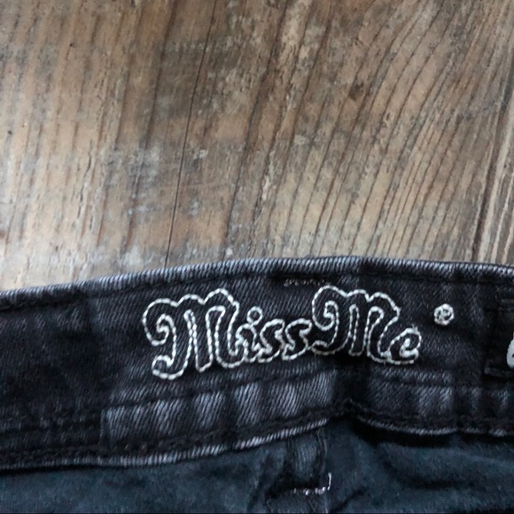 Miss Me | Black Embellished Signature Skinny Jeans - Picture 5 of 7